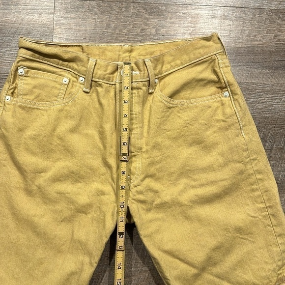 Levi’s hand dyed raw edge, high waisted mustardyellow Bermuda shorts size 34 - Picture 2 of 9